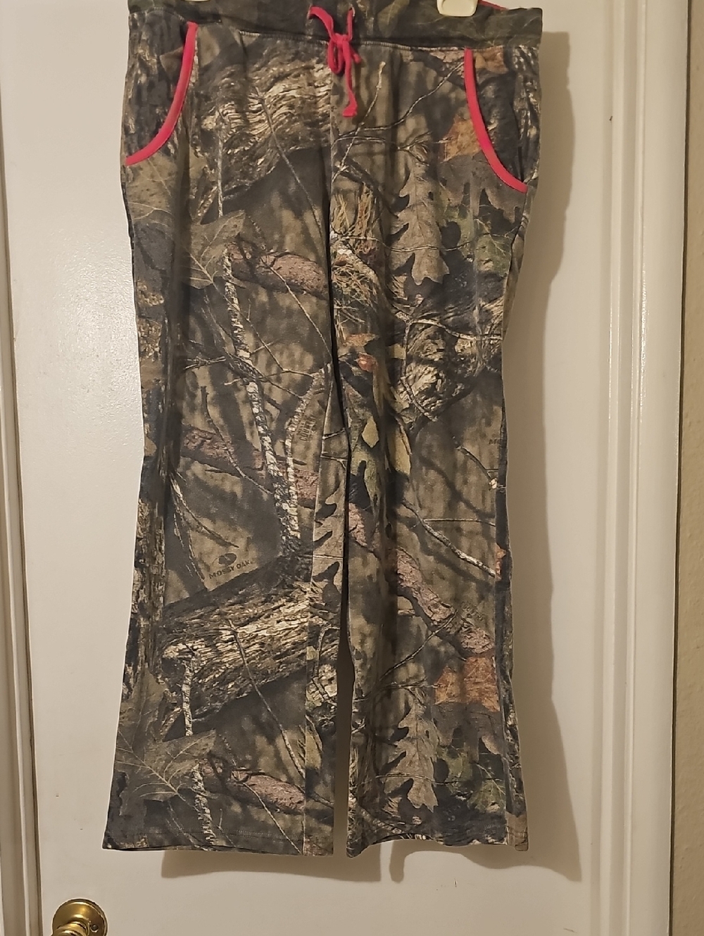 4 For $20--Mossy Oak Camo Track Pants with Pink Trim Tote 10